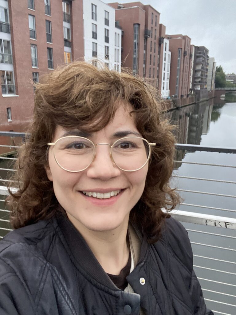 Deborah Hucht unterwegs in Hamburg im September 2025